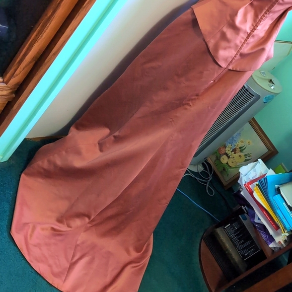 Classy formal gown - Picture 7 of 12